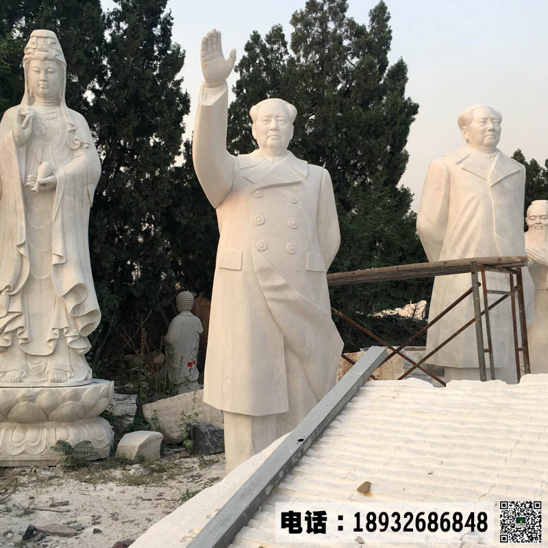 汉白玉毛主席站像雕刻厂家,石雕人物雕塑制作加工厂,广场景区名人石雕像摆放